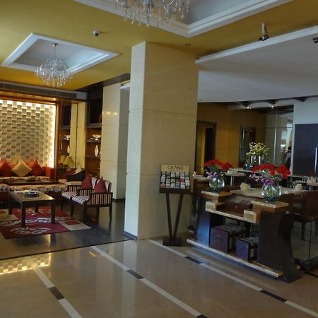 Grand Residency Hotel & Serviced Apartments Мумбаи Экстерьер фото