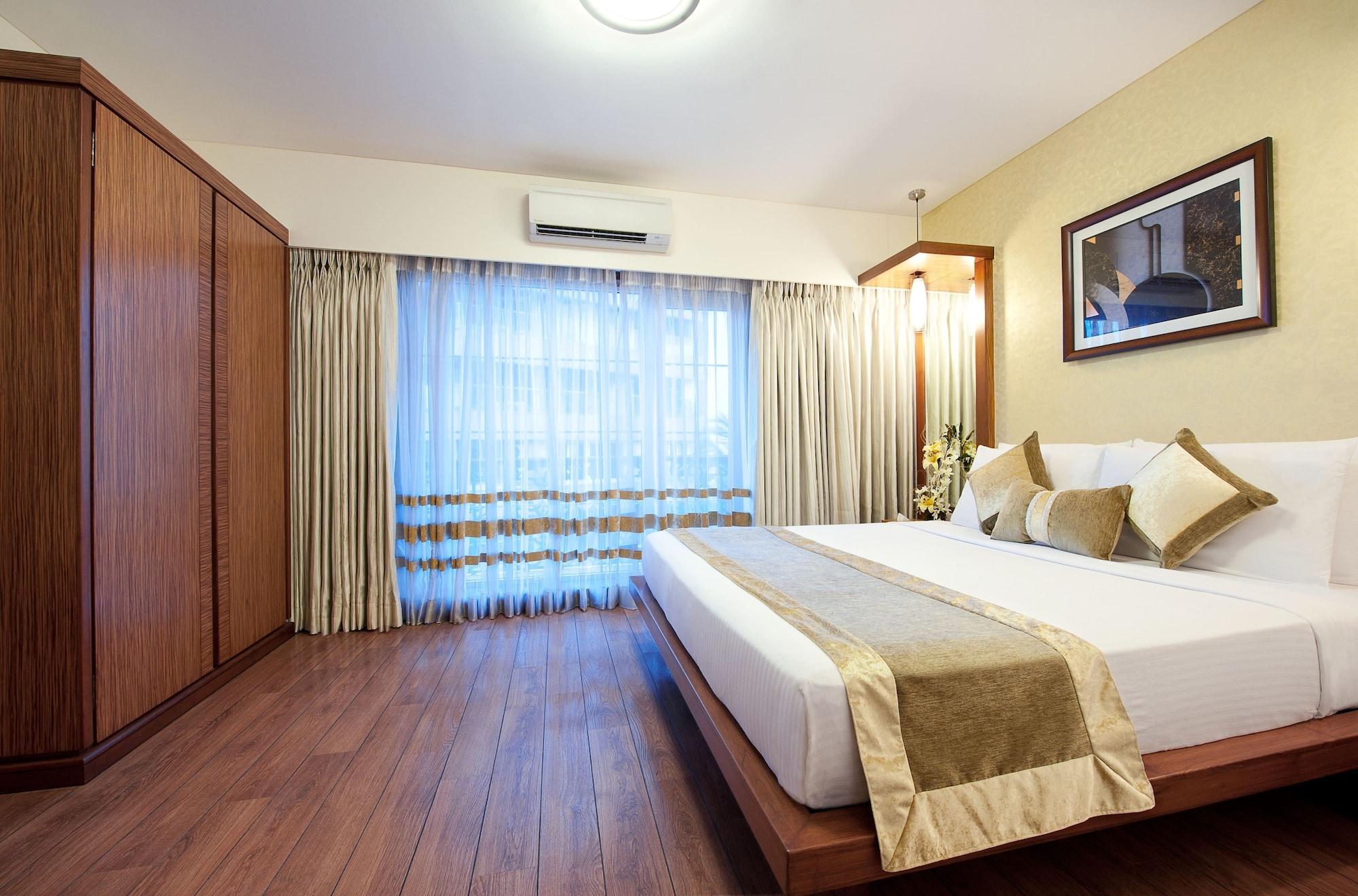 Grand Residency Hotel & Serviced Apartments Мумбаи Экстерьер фото