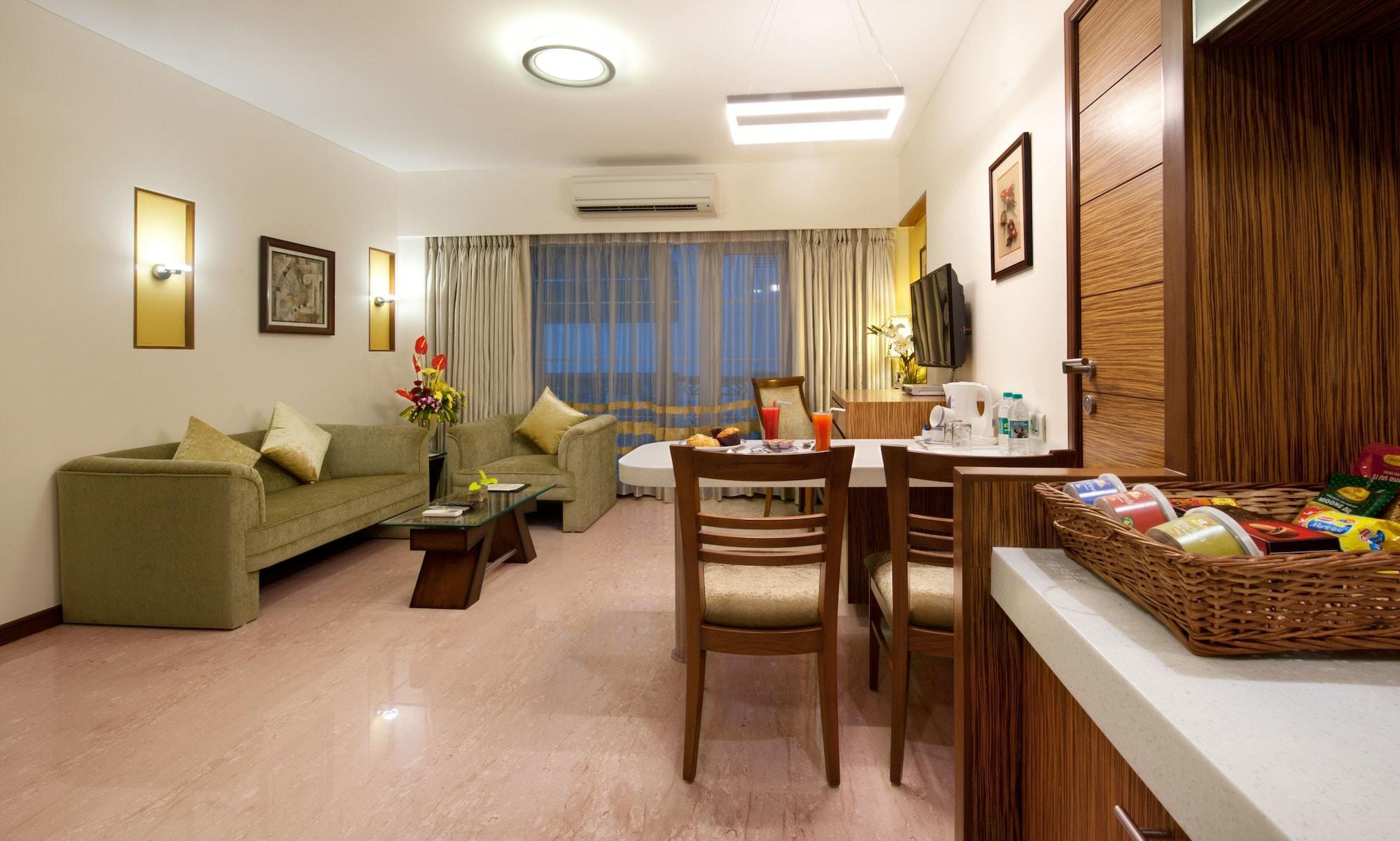 Grand Residency Hotel & Serviced Apartments Мумбаи Экстерьер фото